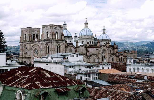 КУЭНКА - город в Эквадоре