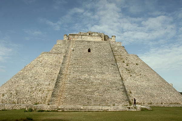 Пирамида Верховного мага ацтеков. Ок. 500 г. Уксмал, Мексика.
