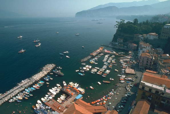 Неаполитанский залив. Вид со стороны Сорренто.
