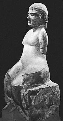 Оссуарий, увенчанный фигурой сидящей женщины. Керамика. Хорезм.