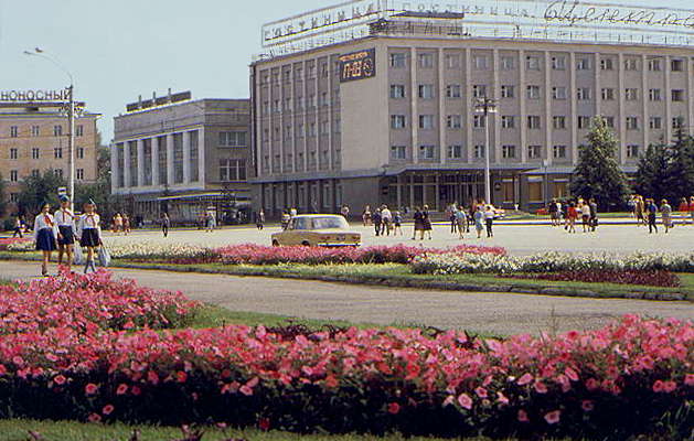 Барнаул. Площадь в центре города.