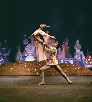Сцена из балета Конек-Горбунок в постановке Дмитрия Брянцева.