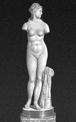 Венера Таврическая. Римская копия с греческого оригинала 3 в. до н.э. Мрамор. Эрмитаж.