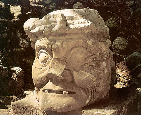 Гондурас. Голова божества из Копана. Камень. Культура майя.