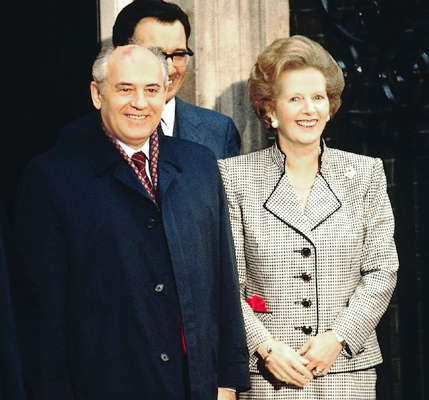 Михаил Сергеевич Горбачев и премьер-министр Великобритании Маргарет Тэтчер.
