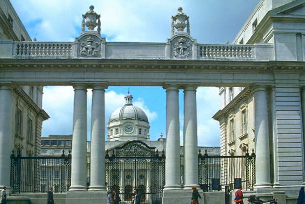 Дублин. Правительственные здания.