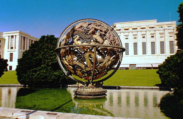 Дворец Наций - штаб-кварира ООН в Женеве.