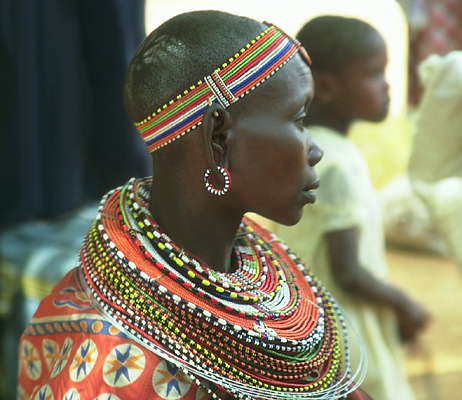 Кения. Женщина племени Масаи.