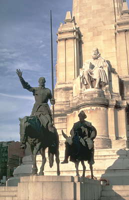Мадрид. Памятник Сервантесу.