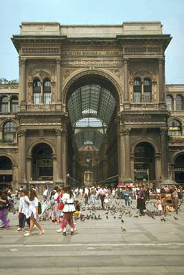Милан. Галерея - крупнейший торговый центр города.