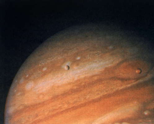 Юпитер. Верхний слой облаков состоит в основном из кристаллов аммиака.