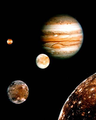 Фотомонтаж снимков Юпитера и его спутников: Ио, Европы, Ганимеда и Каллисто. Снимок НАСА.
