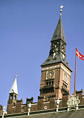 Башня ратуши в Копенгагене.