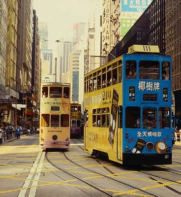 Трамвайные пути. Куинс роад, Гонконг.