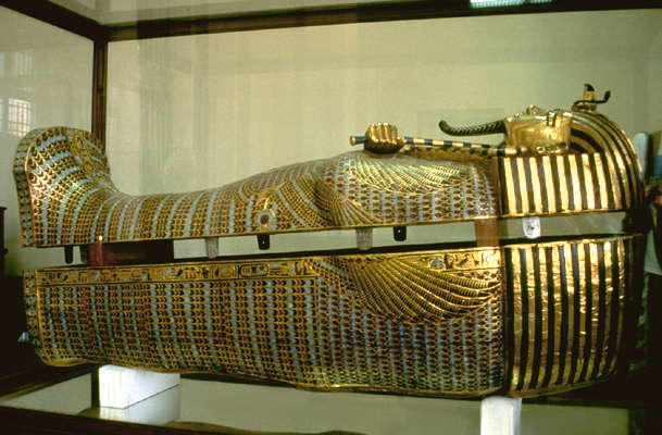 Саркофаг Тутанхамона. Египетский музей. Каир.