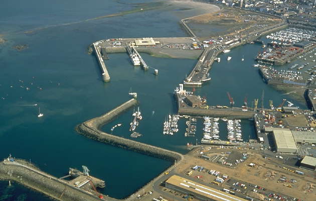 Один из портов Англии.
