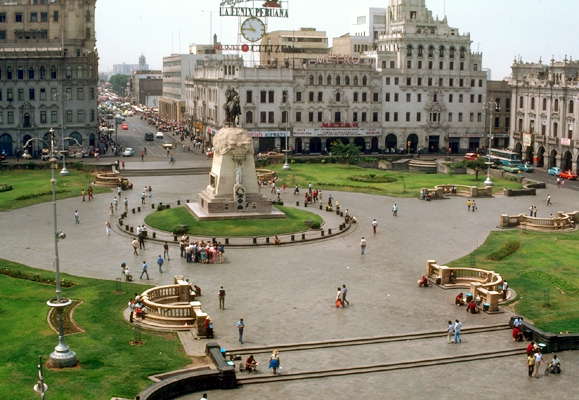 Лима. Площадь Сан Мартин.