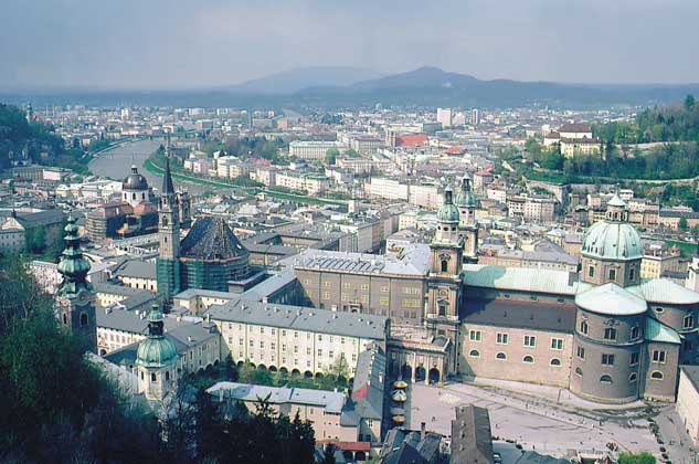 ЗАЛЬЦБУРГ - один из красивейших городов Австрии.