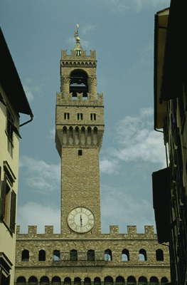 Башня палаццо во Флоренции.