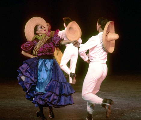 Национальный народный балет Мексики.