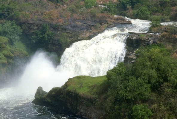 Водопад Хатчинсона в верховьях Нила (Уганда).
