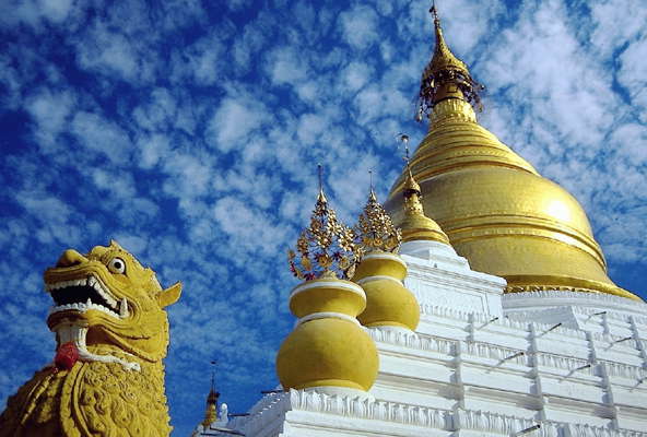 Пагода. Мандалай, Бирма.