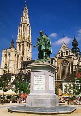 Антверпен. Памятник Рубенсу.