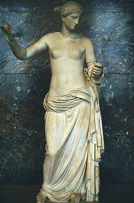 Венера Арльская. Лувр, Париж.