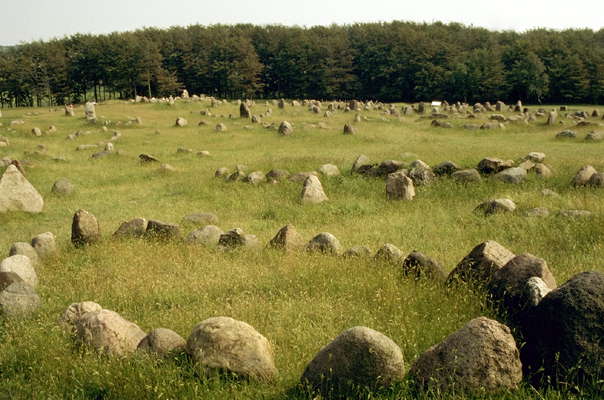 Кладбище викингов. Линдхольм, Дания.