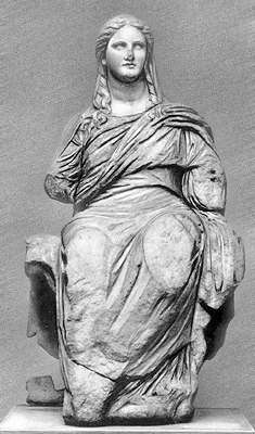 Деметра (Деметра Книдская). Статуя круга Бриаксиса. Мрамор. 340-330 до н.э. Британский музей. Лондон.