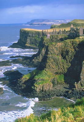 Ирландия. Средневековый замок на севере острова.