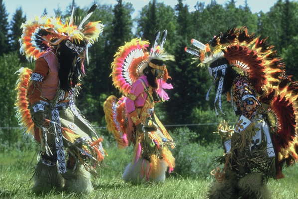 Канада. Индейский танец.