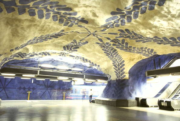Станция метрополитена в Стокгольме.
