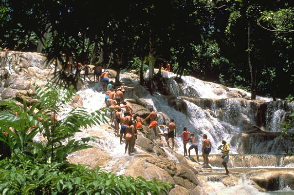Ямайка, водопады на Данн-ривер.
