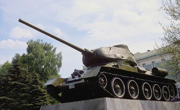 Танк Т-34. Памятник. Россия.