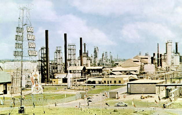 Тринидад и Тобаго. Нефтеперерабатывающий завод в г. Сан-Фернандо.