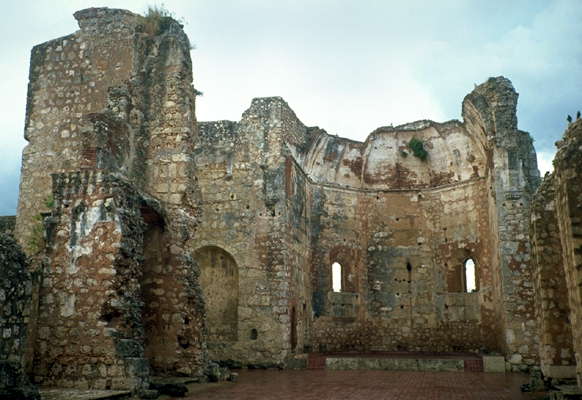 Руины францисканского монастыря. Доминиканская республика.