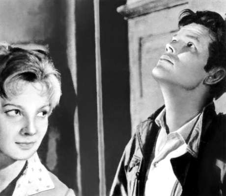 Збигнев Цибульский в фильме Пепел и алмаз.