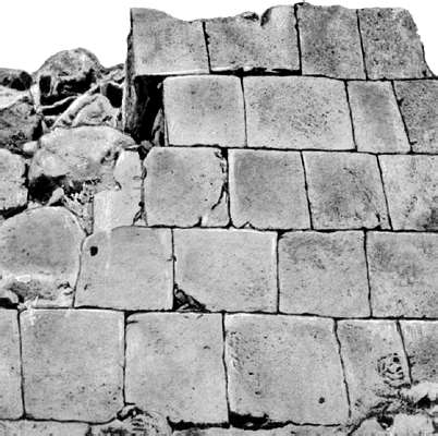 Циклопическое сооружение. Кладка стены урартской крепости Хайкаберд. 7 в. до н.э.