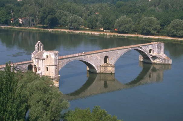 Авиньон. Мост через Рону. XII век.