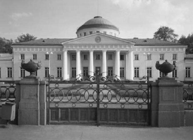 Таврический дворец в Санкт-Петербурге, в котором проходили заседания Государственной думы (1906-17).
