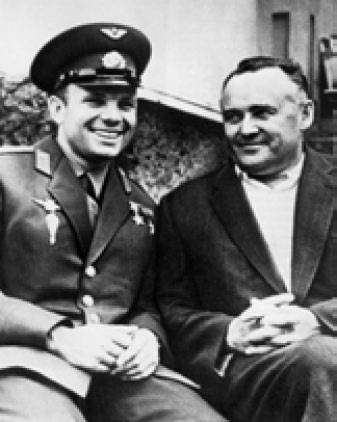 С. П. Королев и Ю. А. Гагарин