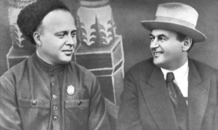 Р. И. Фраерман (справа) и А. П. Гайдар
